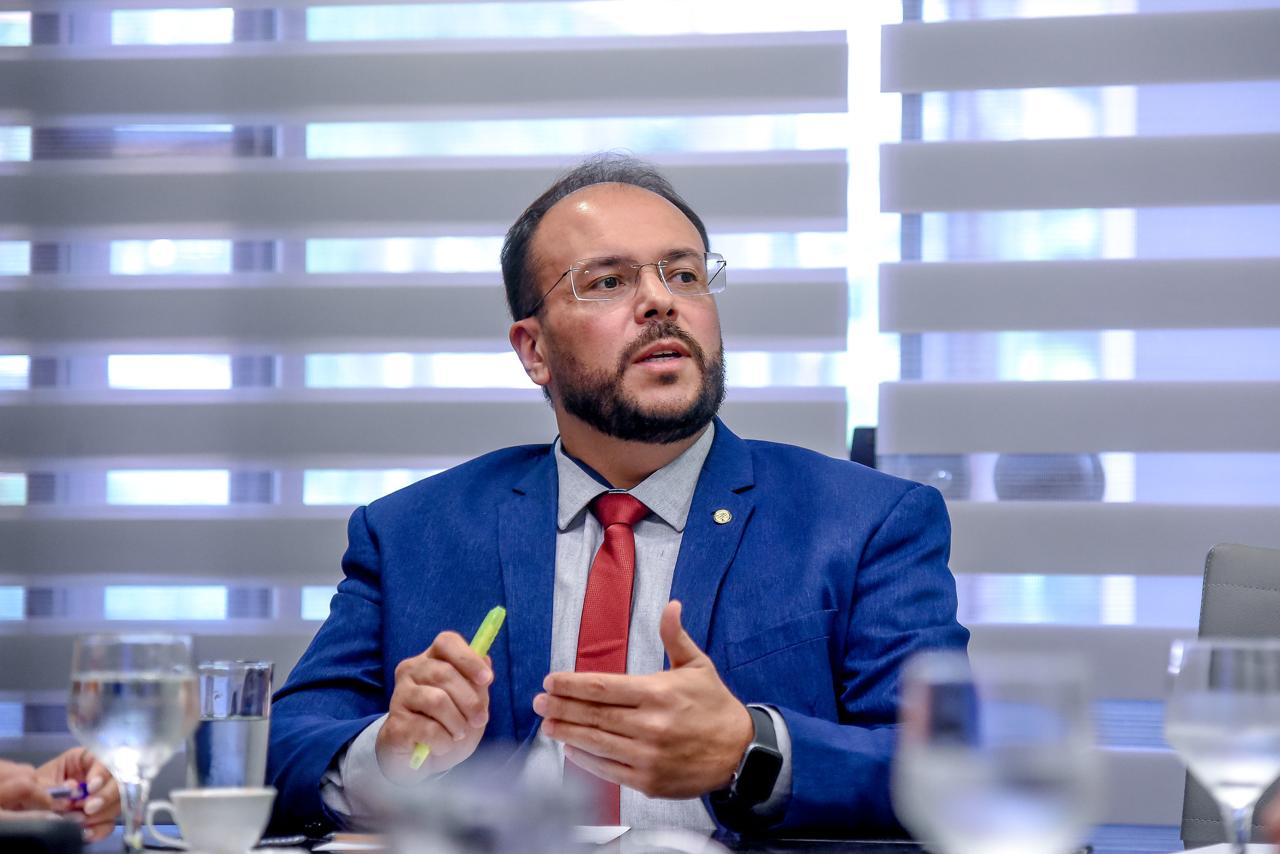 ee0995c6-b2bb-481c-91bb-6c1442eaa04a