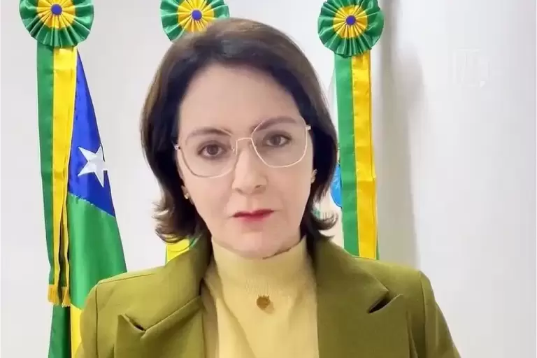 emilia-correa-prefeita-aracaju-768x512