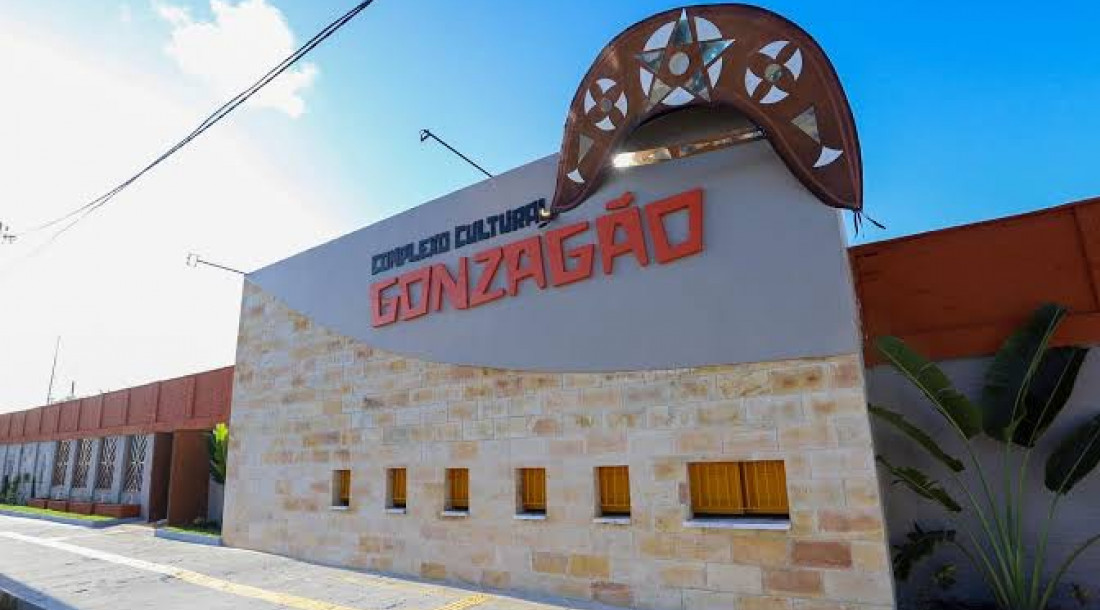 slide_feb4aef96eb26e9fafb2b544ff0983a9 slide_feb4aef96eb26e9fafb2b544ff0983a9