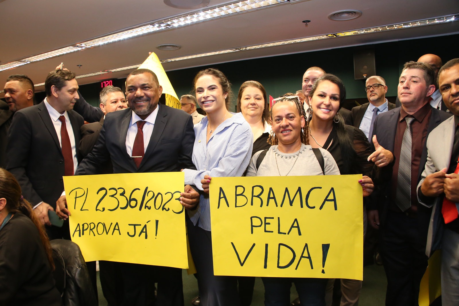 WhatsApp Image 2025-11-13 at 17.00.08