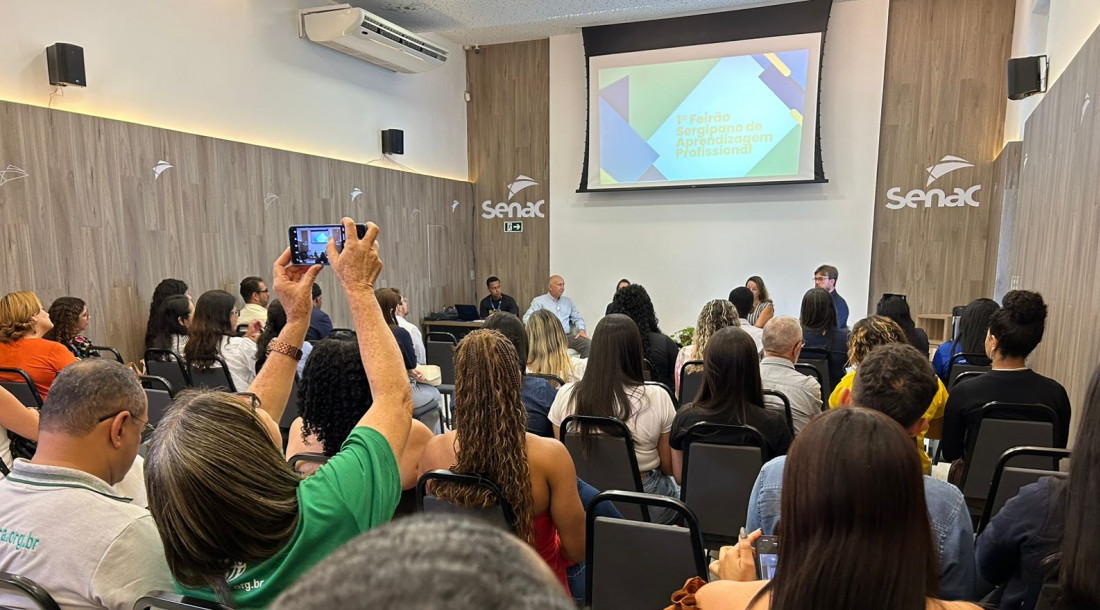 slide_5b22cf080c5f865f2ff2c77a14e4c4da