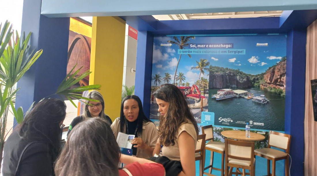 slide_9490b2b7119cd977ec177fd299f8a9e0