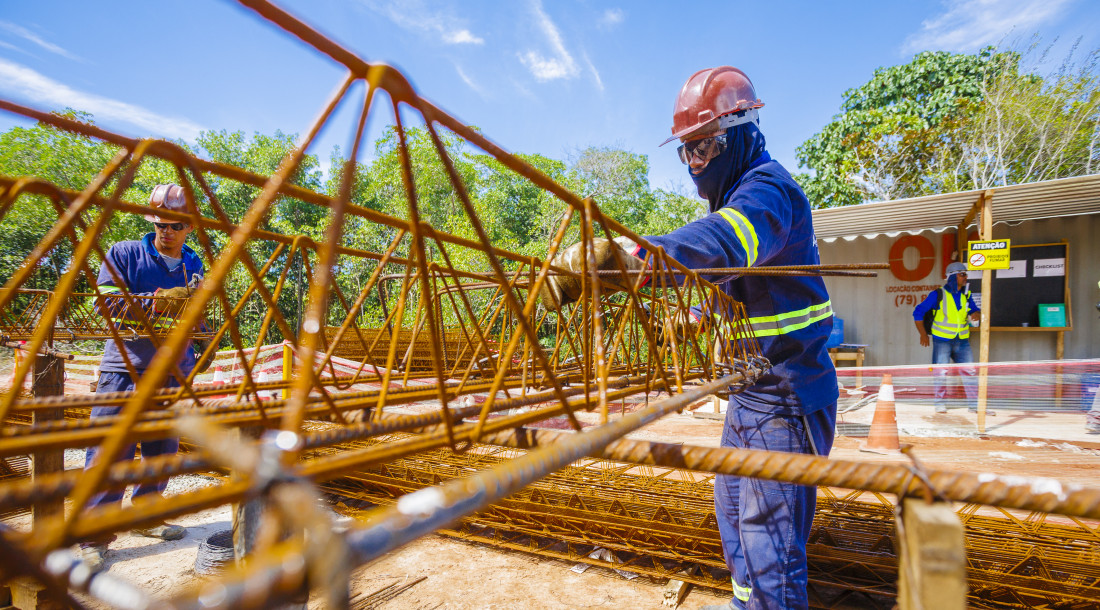 slide_adb5dbab444357aef776714ed2104139