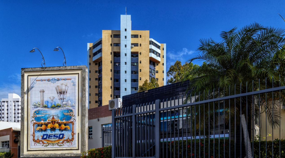 slide_f64747724757c48ff9fd3365f439f9b3