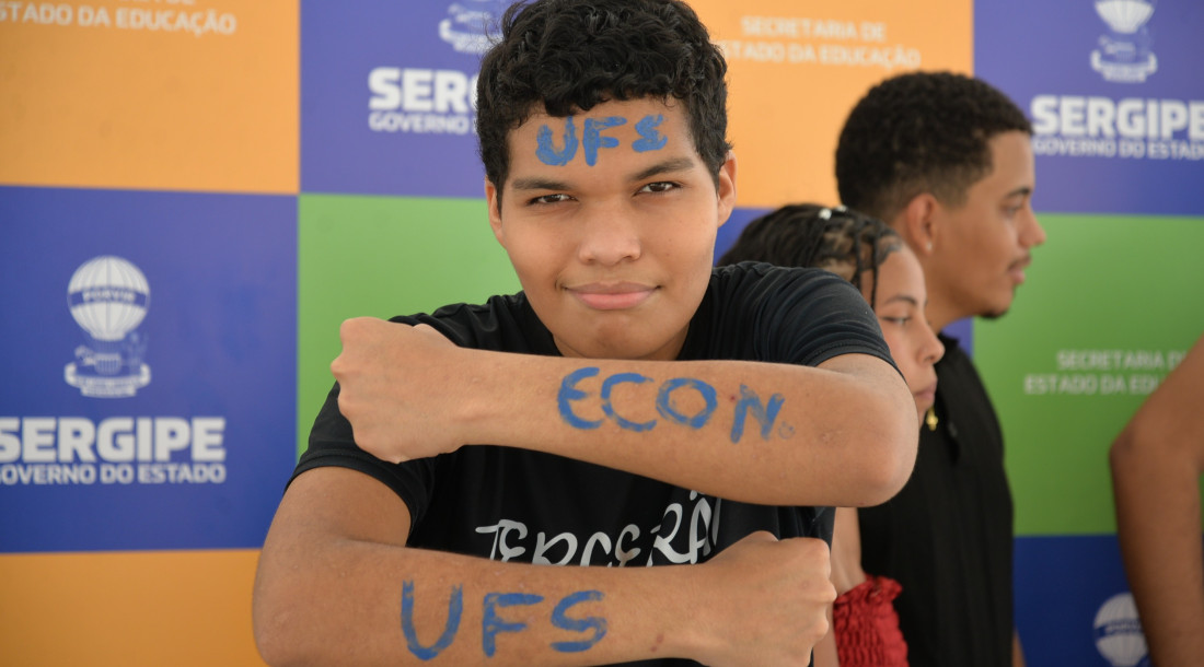 slide_84e1cceadb0939f5409d42517b55f4e7