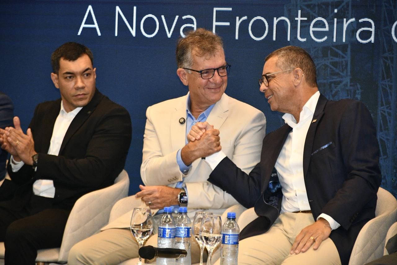 Com governador (1)