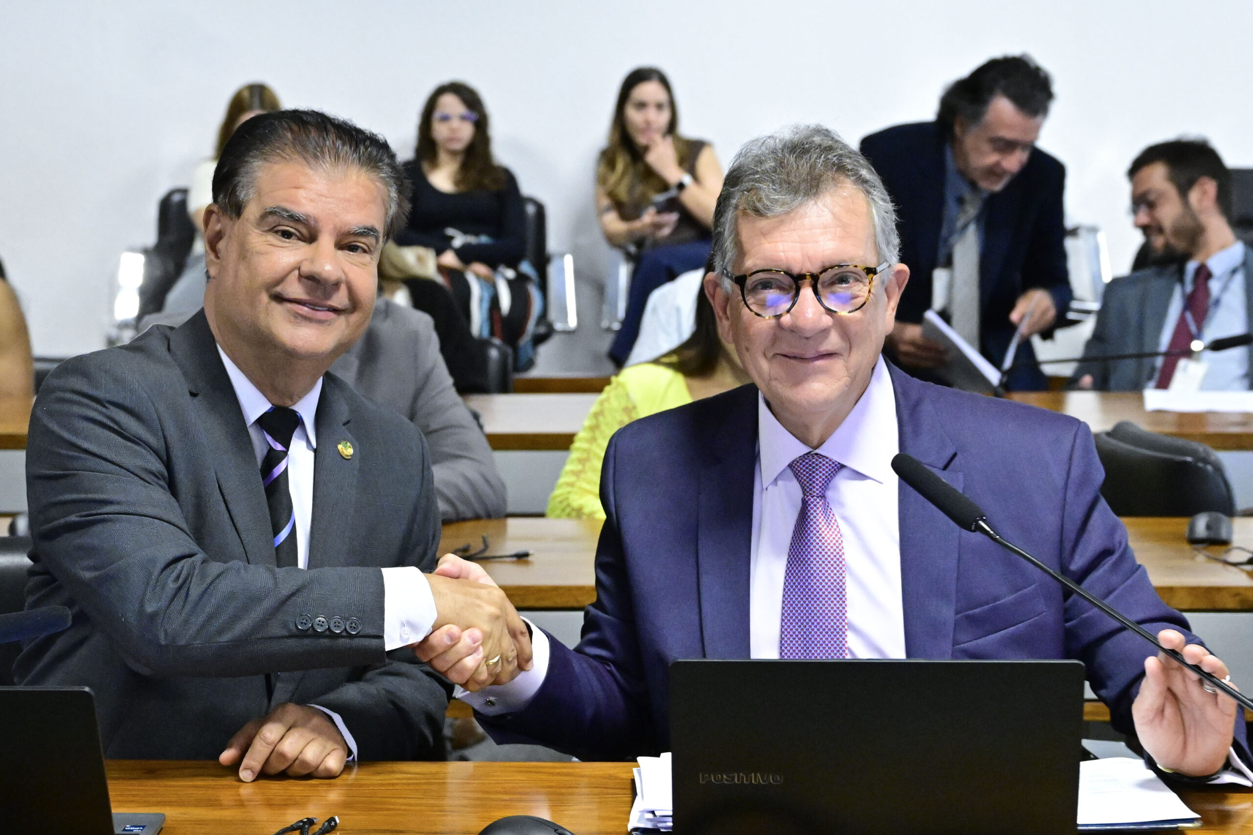 Comissão de Educação e Cultura (CE) realiza reunião deliberativa com 8 itens. Entre eles, o PL 4.269/2021, que "dispõe sobre o incentivo ao empreendedorismo jovem nas redes públicas de ensino". 

Bancada:
senador Nelsinho Trad (PSD-MS); 
senador Laércio Oliveira (PP-SE).

Foto: Geraldo Magela/Agência Senado