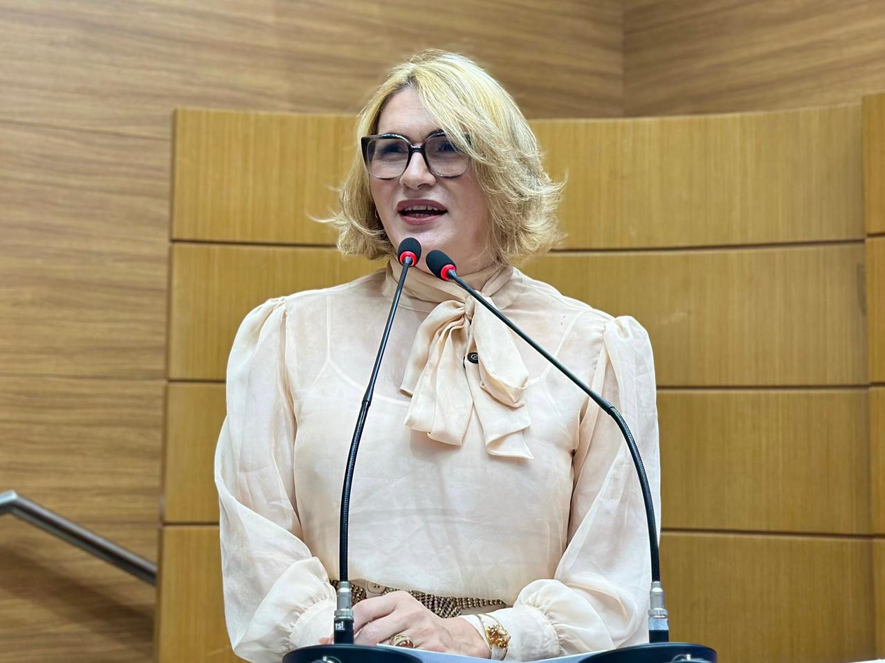DEPUTADA LINDA BRASIL_DIVULGAÇÃO ASCOM